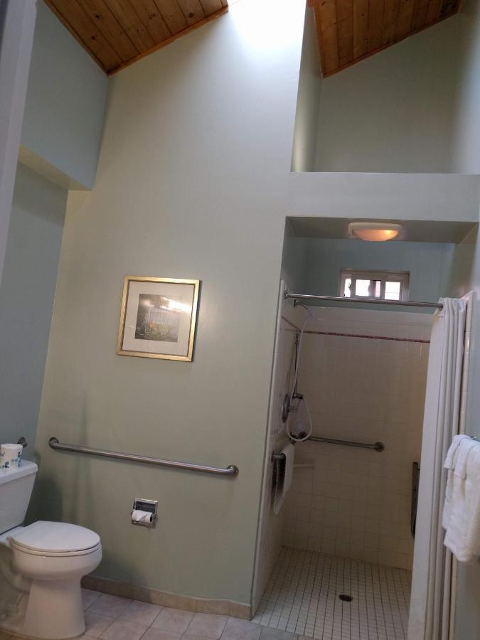 Butterfly Grove Inn Πασίφικ Γκρόουβ Εξωτερικό φωτογραφία