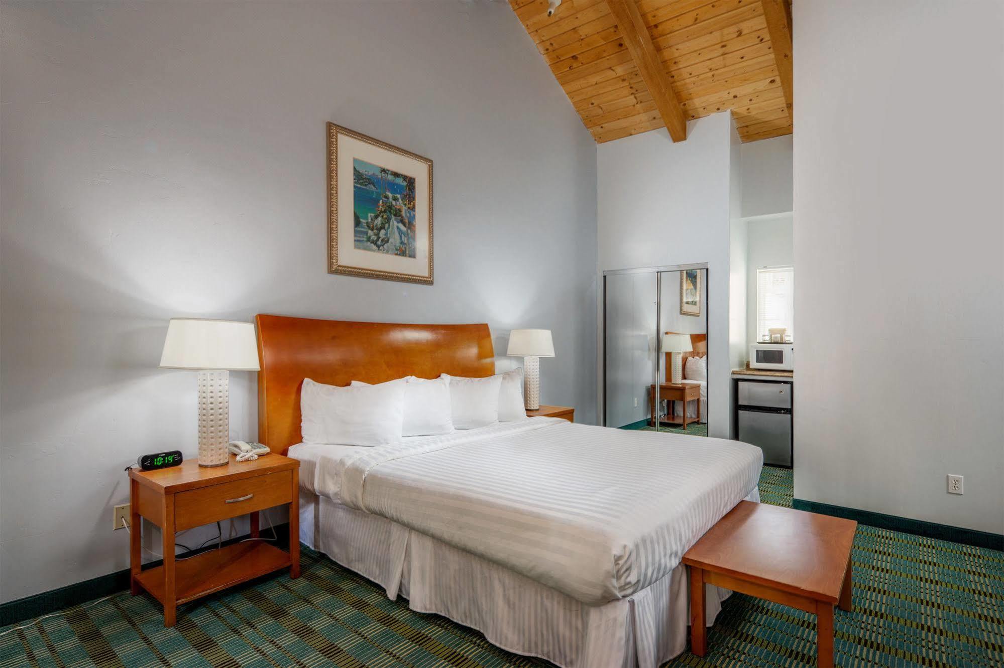 Butterfly Grove Inn Πασίφικ Γκρόουβ Εξωτερικό φωτογραφία